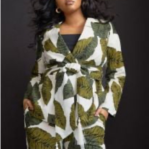 NWT Eloquii Meghan’s White Leaf Suit Set On The View Size 24 - Picture 2 of 12